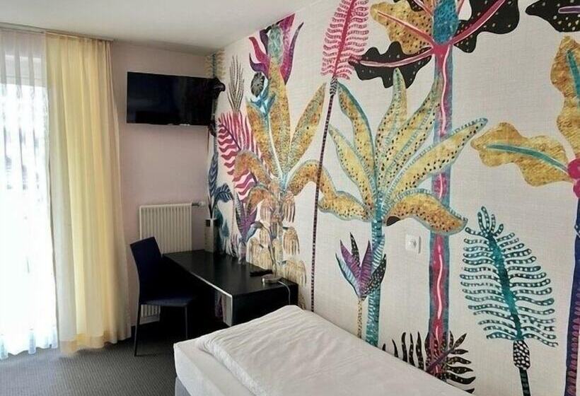 带阳台的标准单人间, Balegra City Hotel Basel Contactless Self Check In