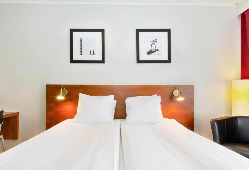 اتاق استاندارد, Best Western Plaza