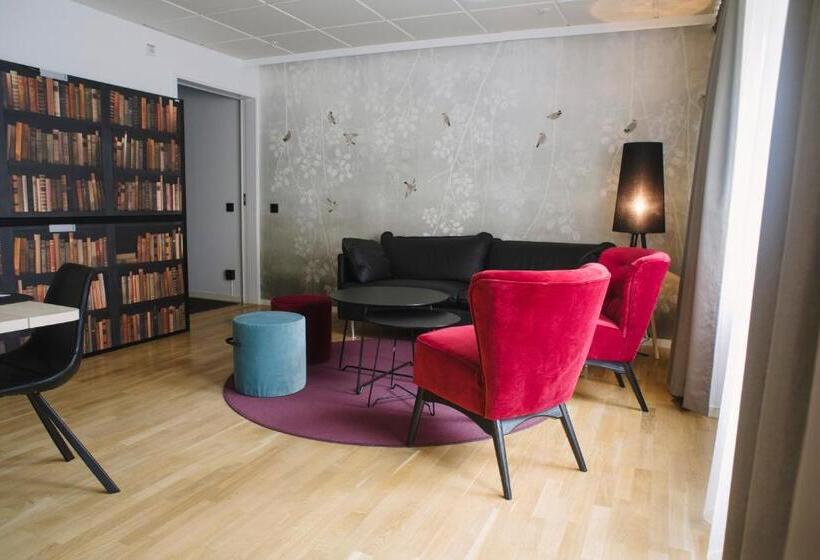 استودیوی استاندارد, Best Western Hotel Svava