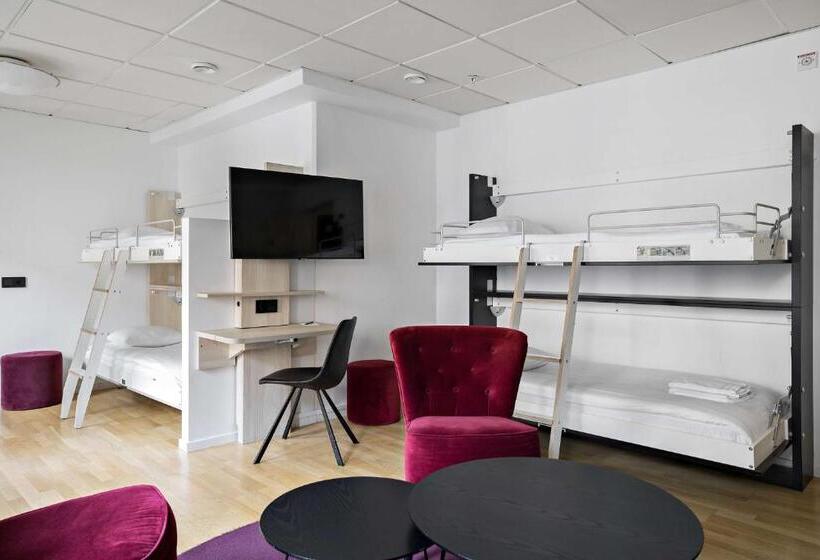 استودیوی استاندارد, Best Western Hotel Svava