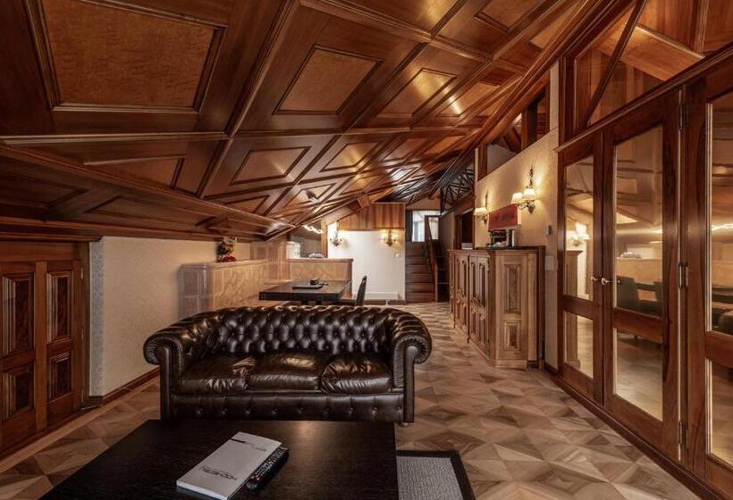 Penthouse Suite, Boutique Hotel Albana Real   Restaurants & Spa