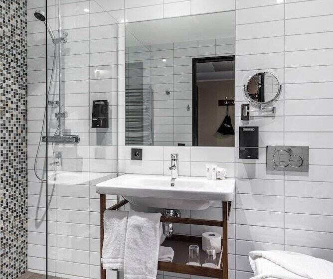 اتاق استاندارد یک نفره, Clarion Collection Hotel Slottsparken
