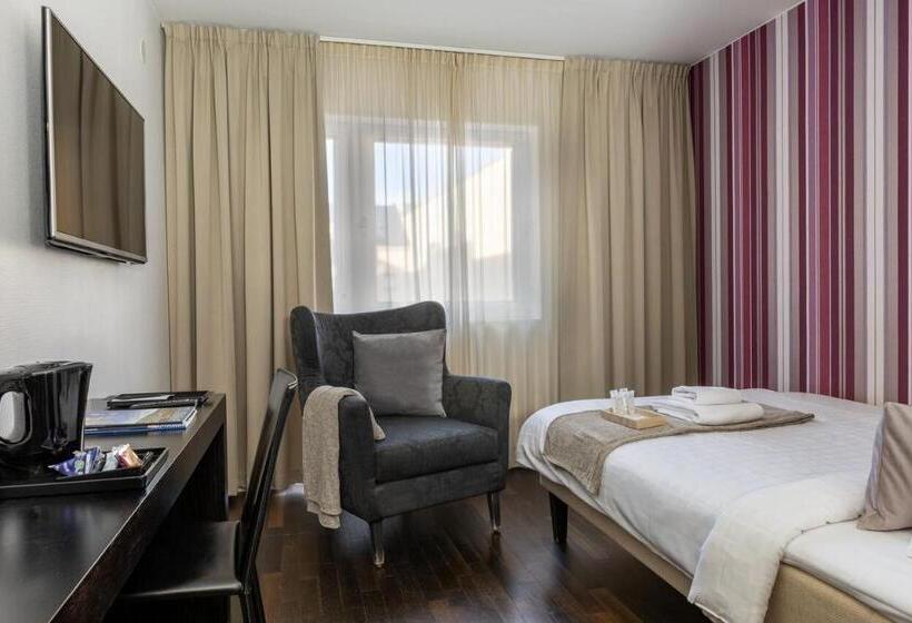 اتاق استاندارد یک نفره, Comfort Hotel Sundsvall