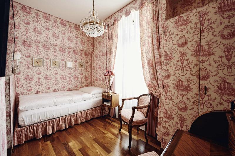 Habitación Estàndard Individual, Romantik  Europe