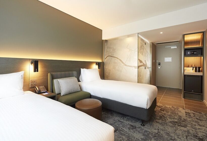 Standard Room Superior Floor, Holiday Inn Express Melbourne Southbank, An Ihg