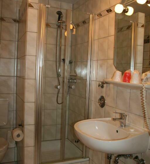 استودیوی استاندارد, Albertus Paris Apart