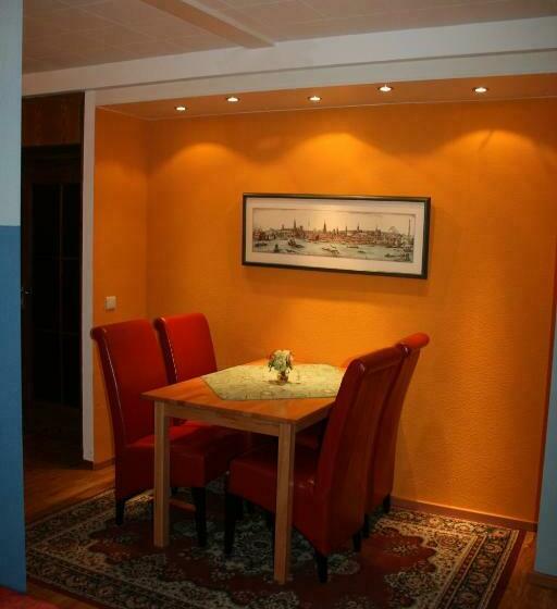 سوییت خانوادگی, Albertus Paris Apart