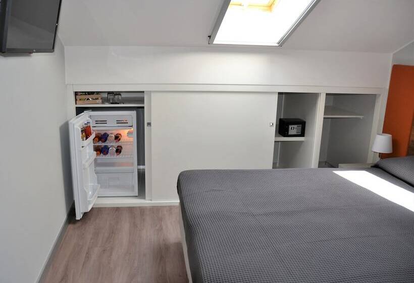اتاق استاندارد با بالکن و چشم‌انداز دریا, Etna Sunrise B&b