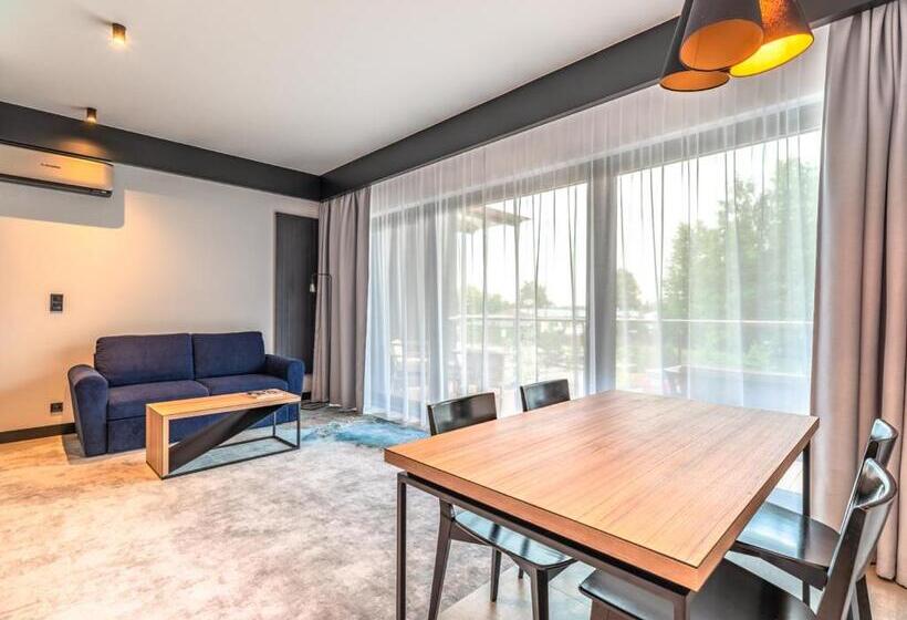 2 Bedroom Suite with Terrace, Marina Nawigator