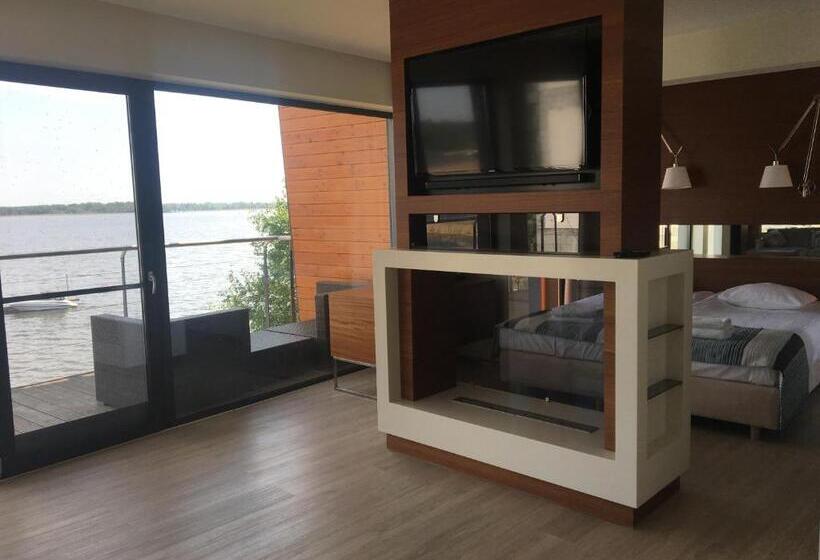 1 Bedroom Apartment Lake View, Marina Nawigator