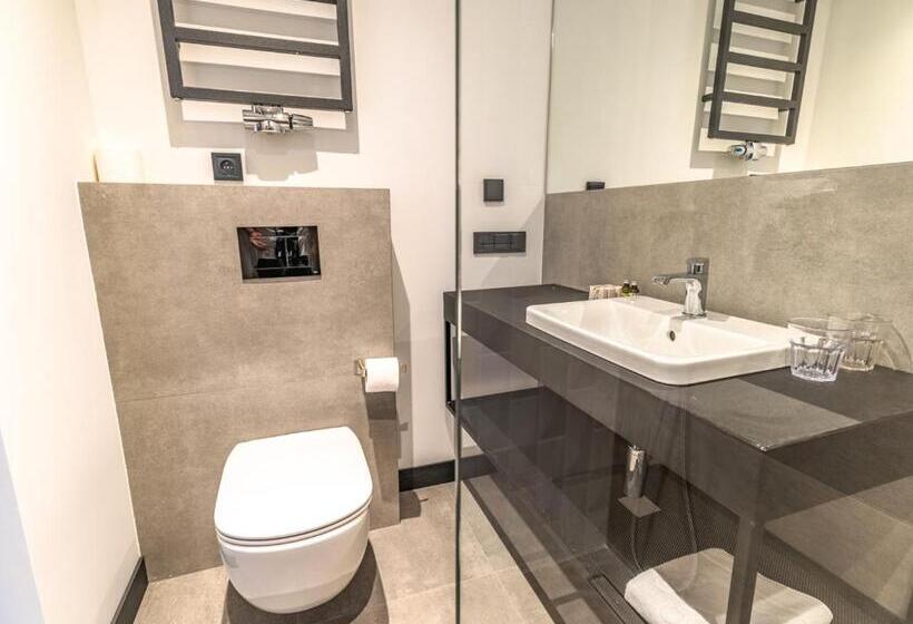 Suite with lake view, Marina Nawigator