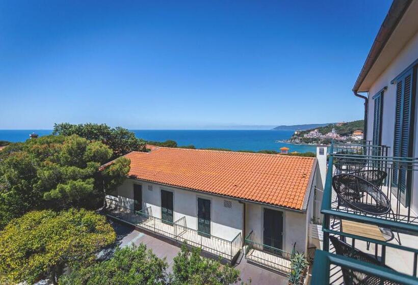 سوییت جونیور با چشم‌انداز دریا, Villa Martini