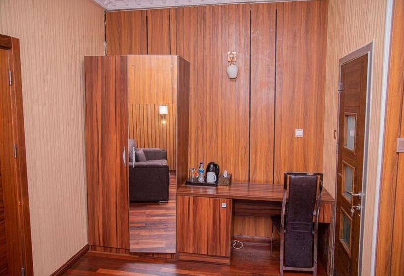 اتاق لوکس, Mahogany Hotel And Suites