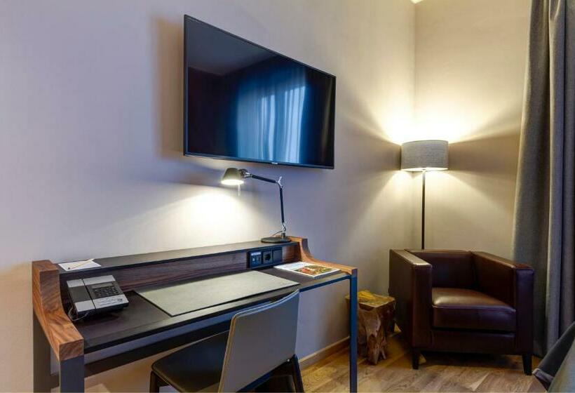 اتاق استاندارد, Qube Hotel Bahnstadt