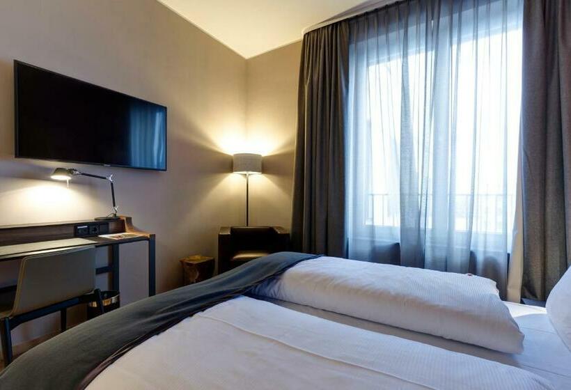 اتاق سوپریور با چشم‌انداز, Qube Hotel Bahnstadt