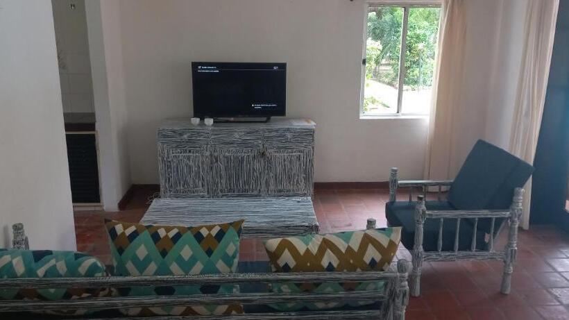 آپارتمان 1 خوابه با چشم‌انداز استخر, Wayside Beach Apartments