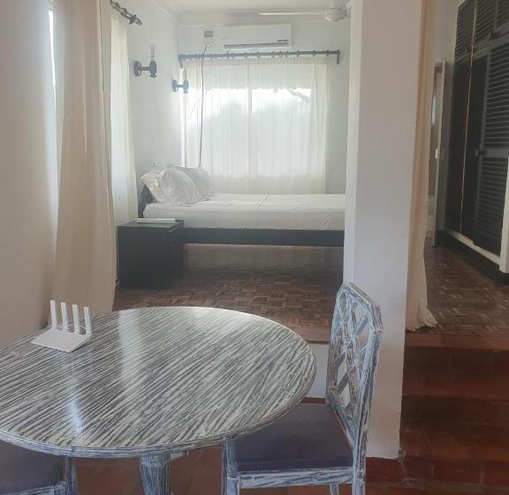 آپارتمان 1 خوابه, Wayside Beach Apartments