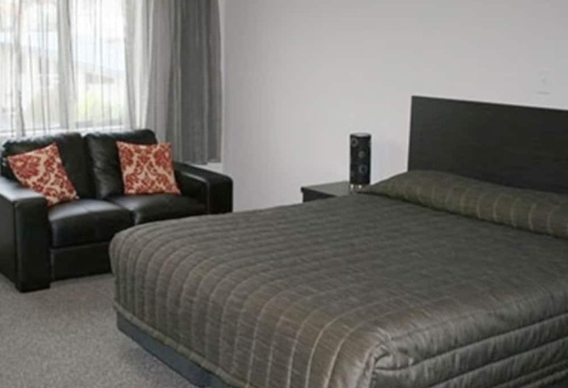 استودیوی استاندارد, Harbour View Motel