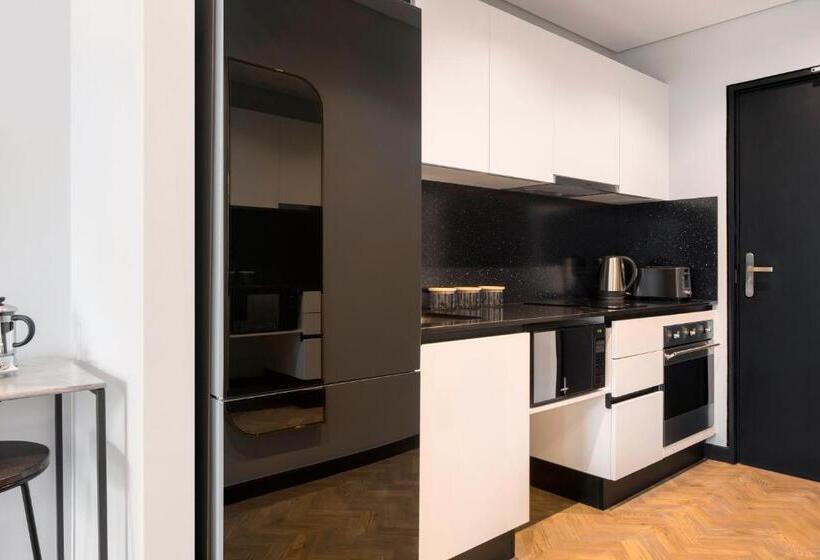 استودیوی استاندارد, The Onyx Apartment Hotel By Newmark
