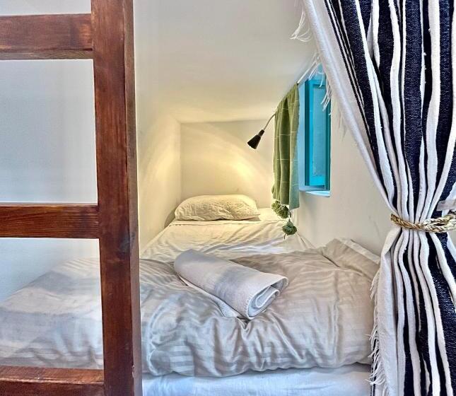 共用房间的床, Darna Hostel