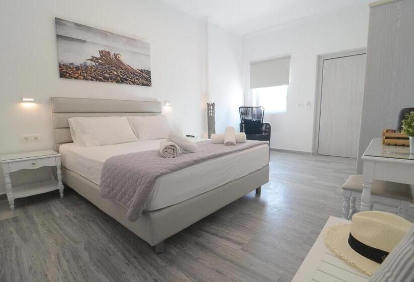 اتاق خانوادگی با چشم‌انداز جانبی دریا, Hermoso Luxury Suites