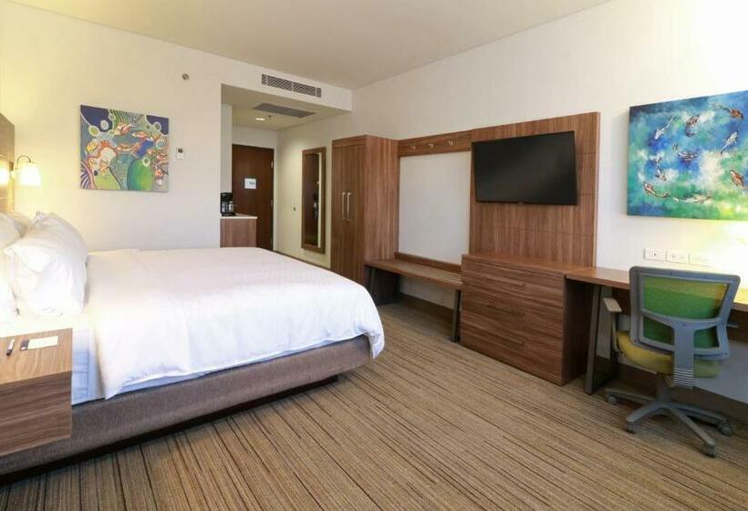 سوییت, Holiday Inn Express & Suites   Ensenada Centro, An Ihg