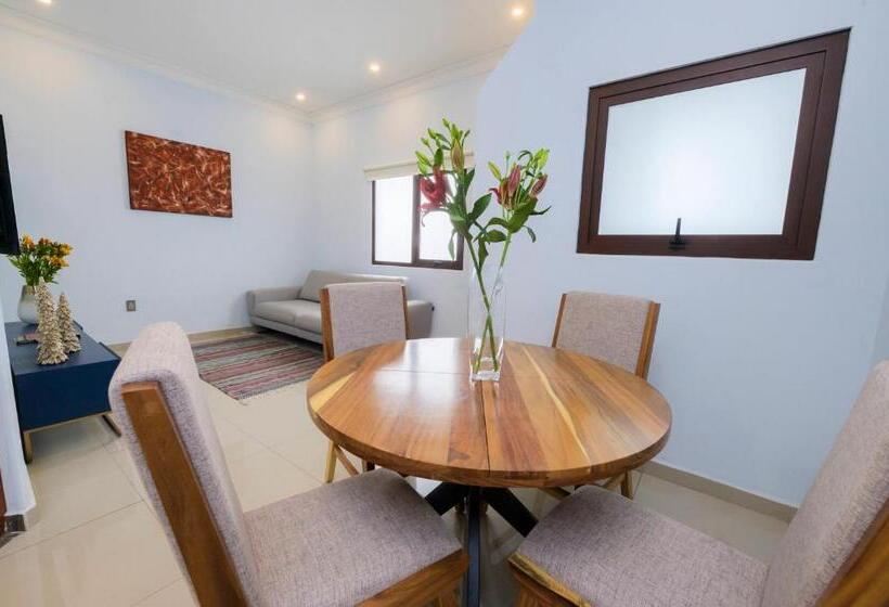 سوئیت با تخت بزرگ, Suites De La Parra