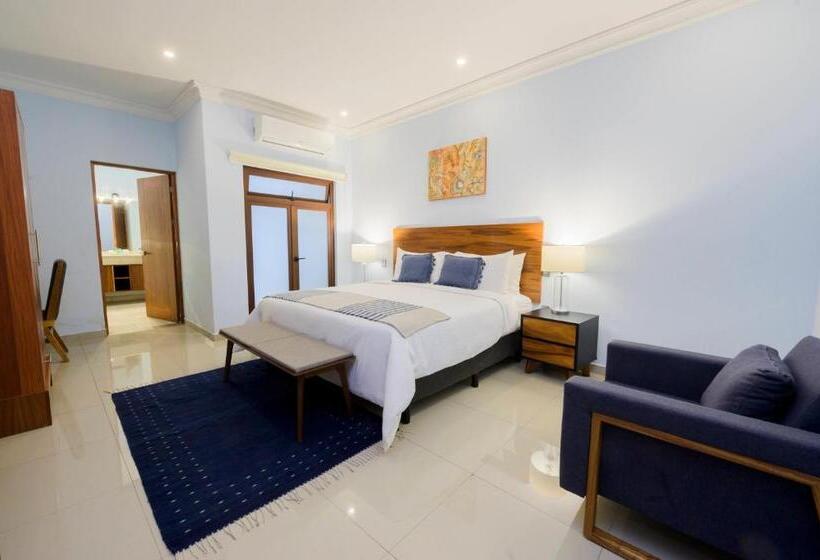سوئیت با تخت بزرگ, Suites De La Parra