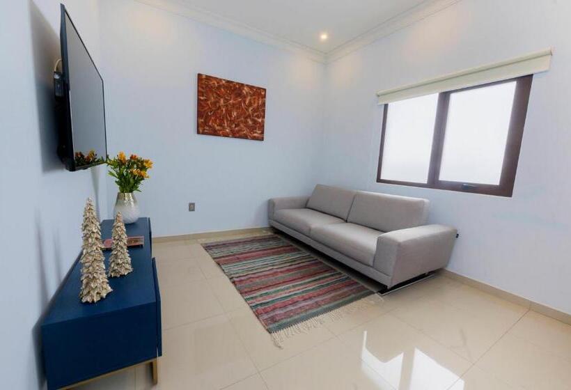 سوئیت با تخت بزرگ, Suites De La Parra
