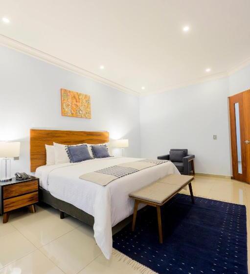سوئیت با تخت بزرگ, Suites De La Parra