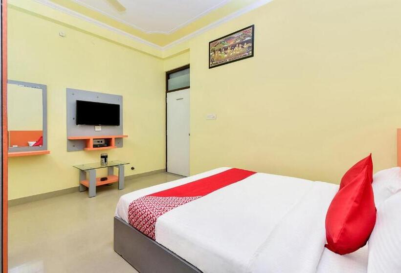 Habitació Triple Clàssica, O Suraj Villa