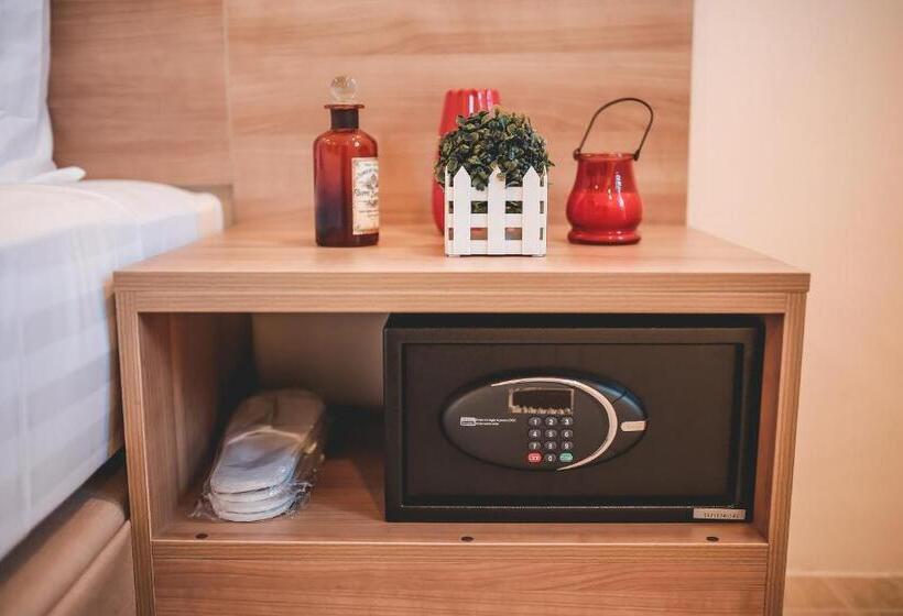 اتاق استاندارد, Trip Inn Near Airport Or City Center