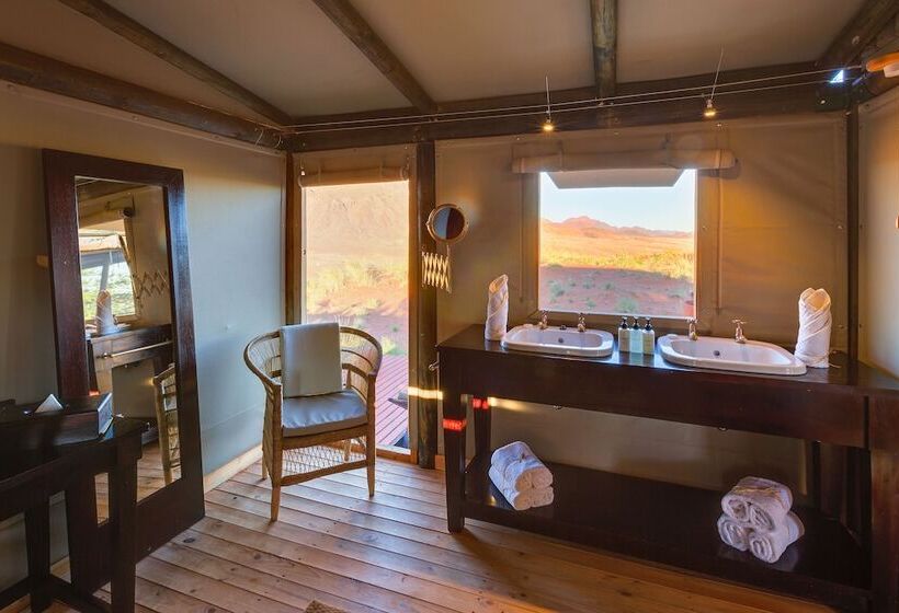 کلبه ییلاقی, Wolwedans Dunes Lodge