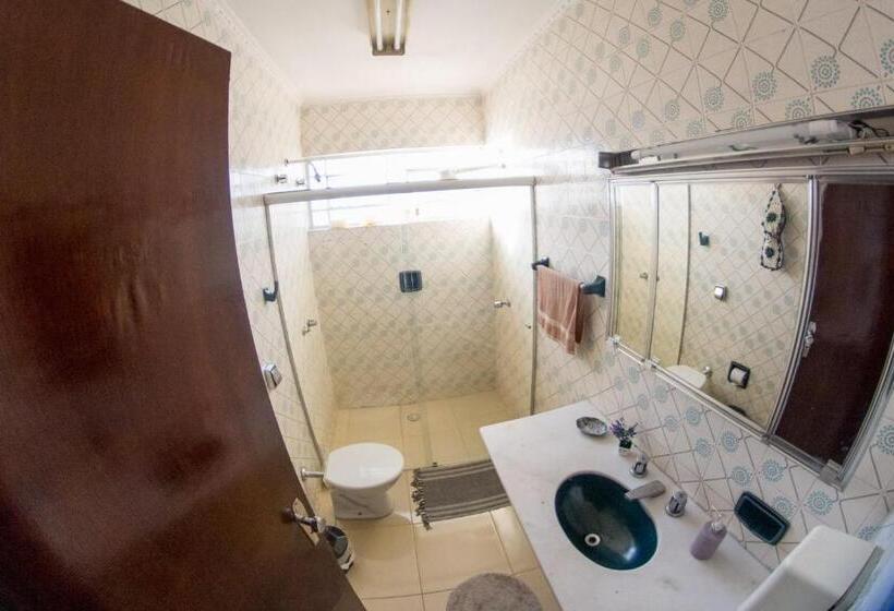 اتاق لوکس, Hostel Bauru