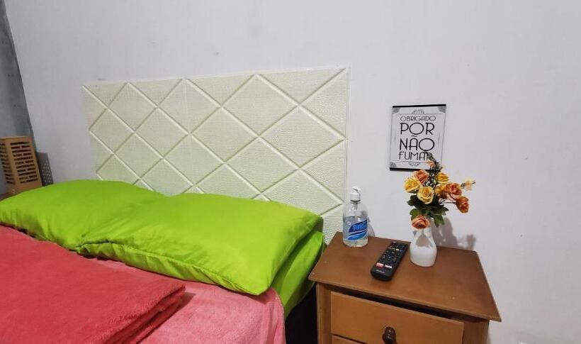 اتاق لوکس, Hostel Bauru