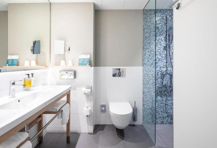 Premium room with river view, Holiday Inn Gdansk   City Centre, An Ihg