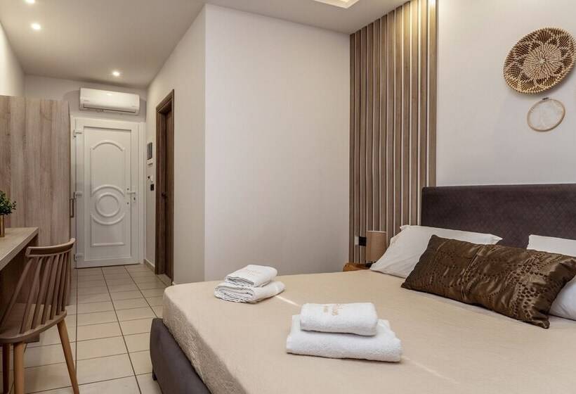 اتاق استاندارد با چشم‌انداز استخر, Aeolos Boutique Hotel And Suites