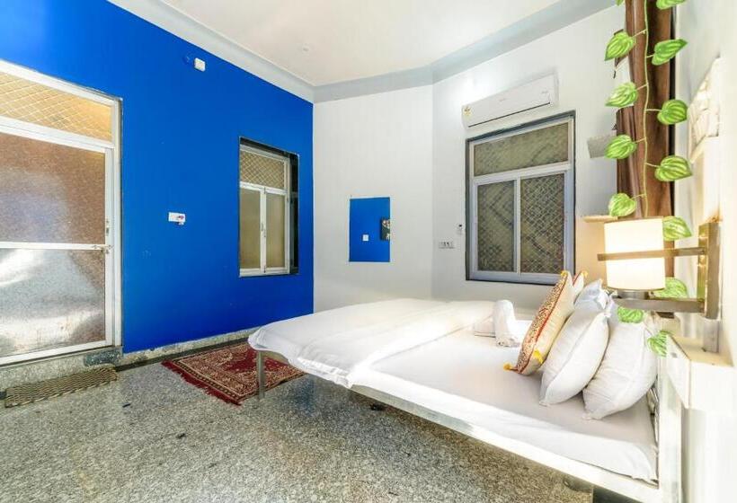 اتاق لوکس, Hide In Pushkar