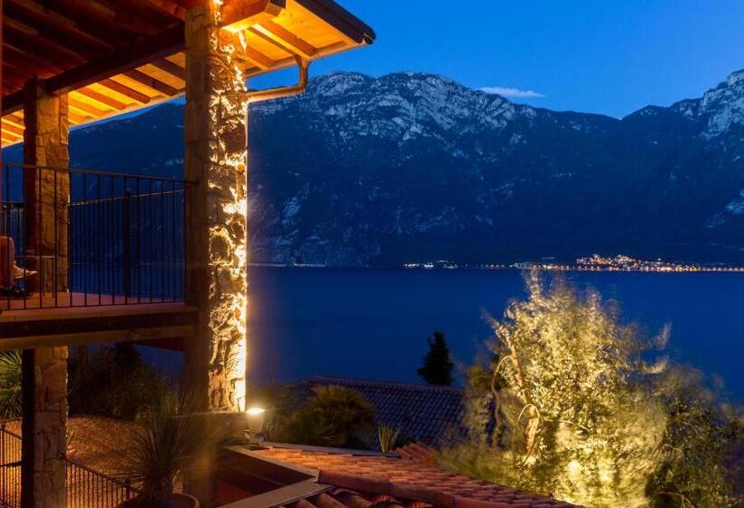 Superior room with lake view, La Gardenia & Villa Oleandra