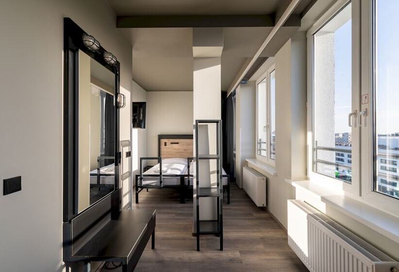 اتاق استاندارد یک نفره, A&o Warszawa Wola