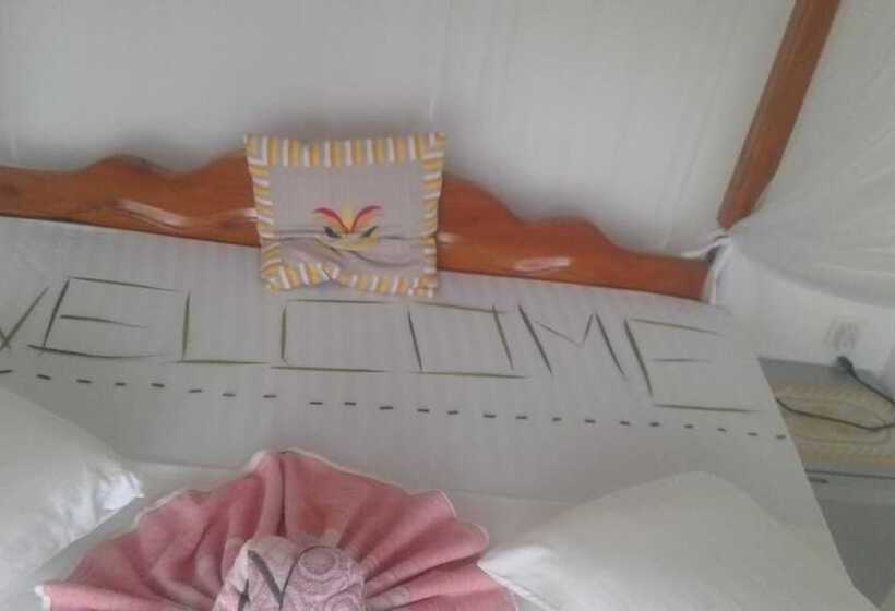 اتاق لوکس, Lilly Guest Inn