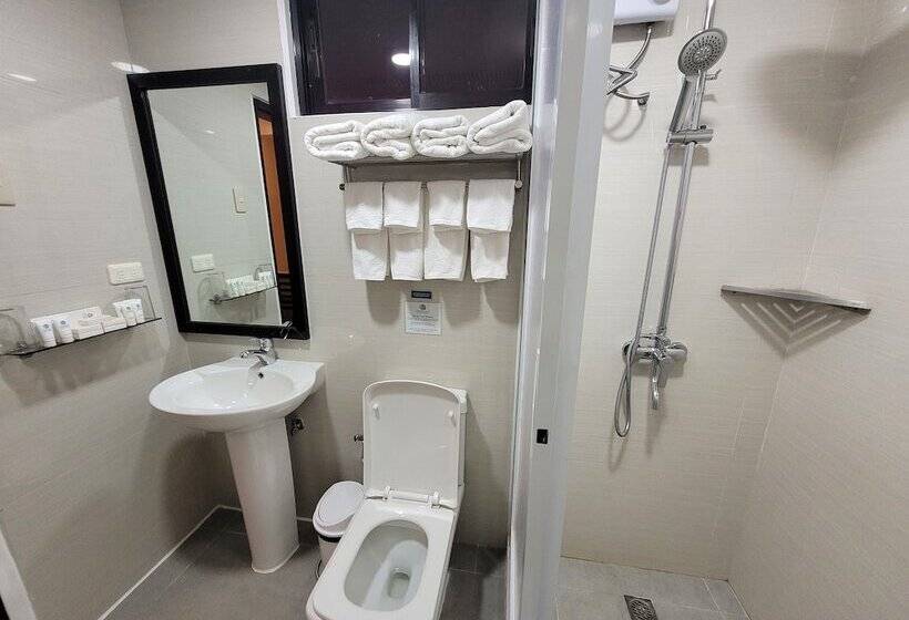 اتاق پریمیوم چهارنفره, Fernvale Leisure Club And Resort