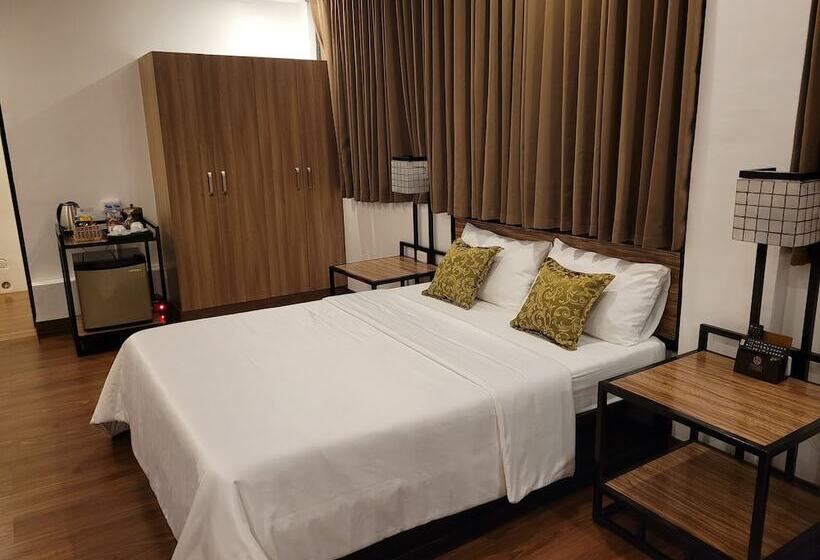 اتاق پریمیوم چهارنفره, Fernvale Leisure Club And Resort