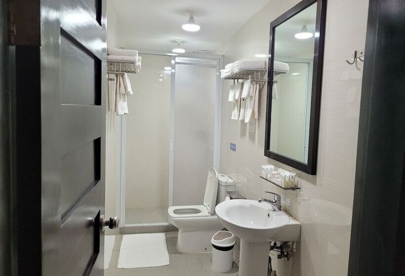 اتاق استاندارد با چشم‌انداز استخر, Fernvale Leisure Club And Resort