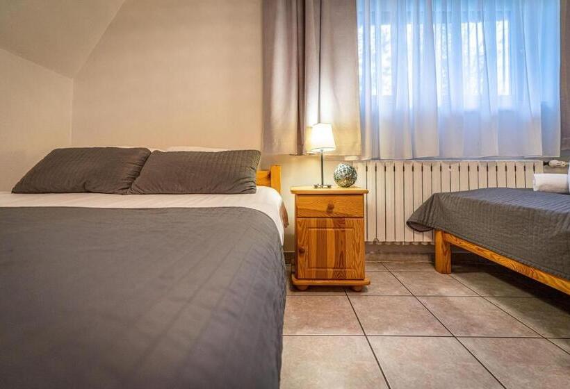 اتاق استاندارد چهار تخته, Liberta Inn   Pokoje Gościnne