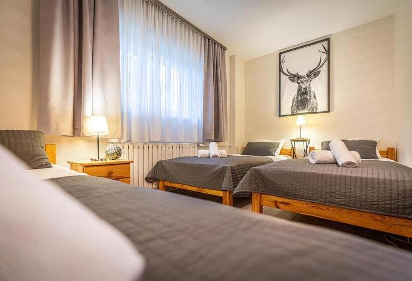 اتاق استاندارد چهار تخته, Liberta Inn   Pokoje Gościnne