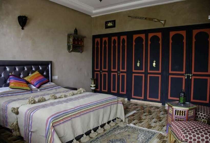 اتاق عادی, Dar Soulaimane