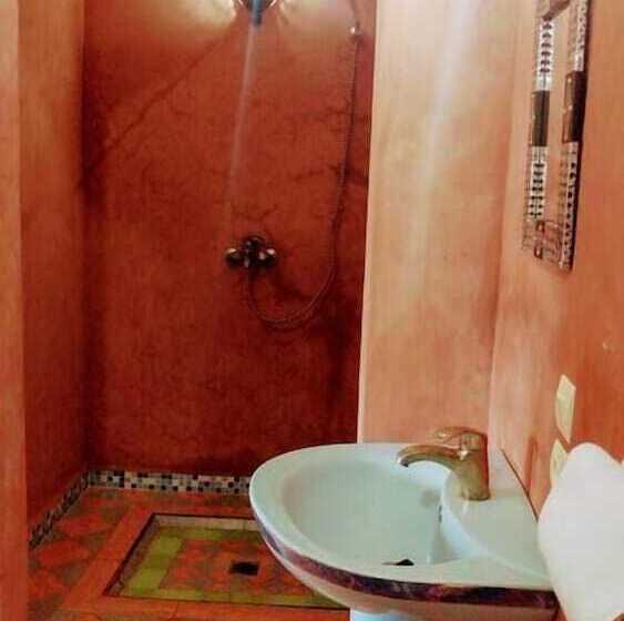 اتاق عادی, Dar Soulaimane