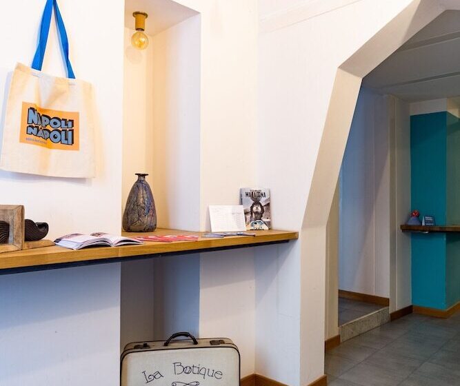 اتاق استاندارد چهار تخته, Napoli Napoli Rooms