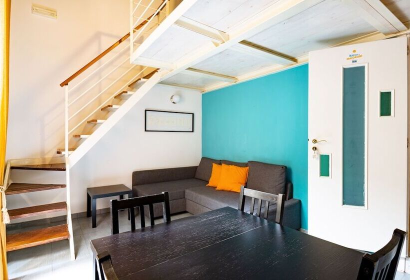 اتاق استاندارد چهار تخته, Napoli Napoli Rooms